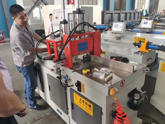 Alüminyum Profil borusunu ve çubuğunu kesmek için otomatik CNC Alüminyum Testere Kesme Makinesi