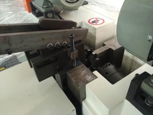 Precision End Chamfering Machine Çift Başlı Yuvarlak Tüp / Yuvarlak Çubuk Chamfering Mill