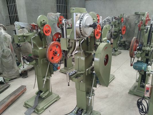Yarı Çürük Rivetler için Hidrolik Tubüler Rivet Makinesi Katı Rivetler Adım Rivetleri